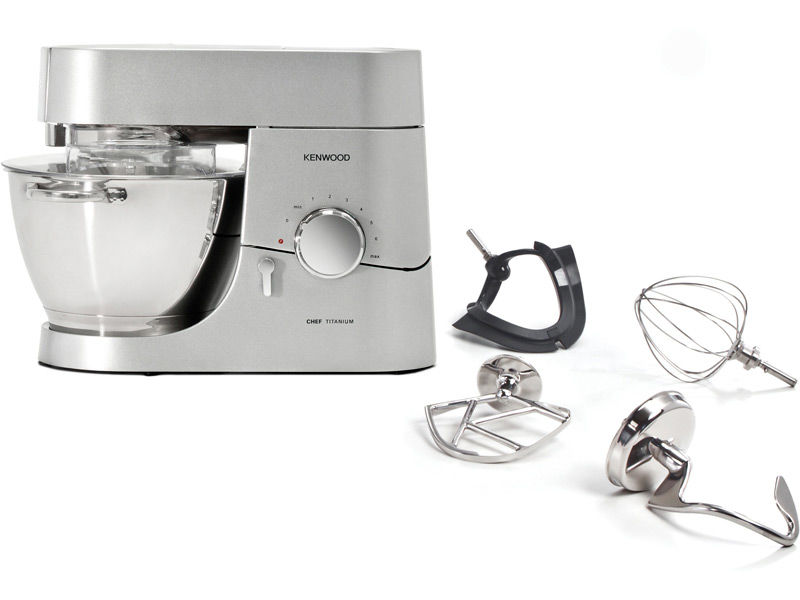 IP010273.jpg Kenwood Chef Titanium KMT016 swiss edition Küchenmaschine – Bild 1