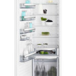 Electrolux IK3318CAL Kühlschrank links